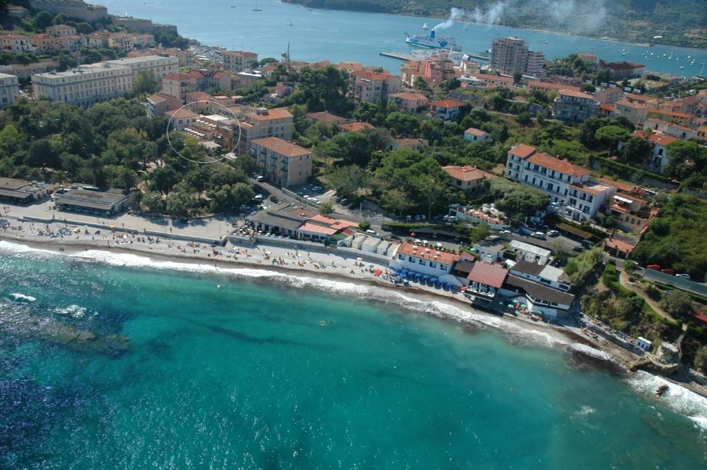 Hotel Crystal Portoferraio Ngoại thất bức ảnh